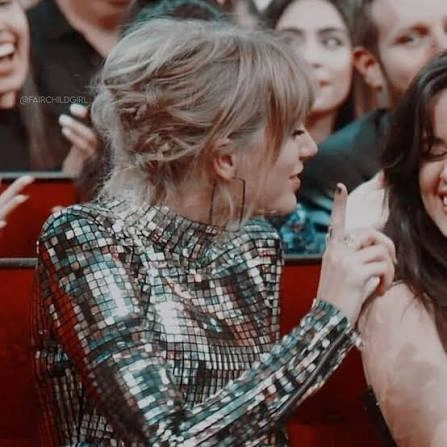 Olivia rodrigo and taylor swift pfp
