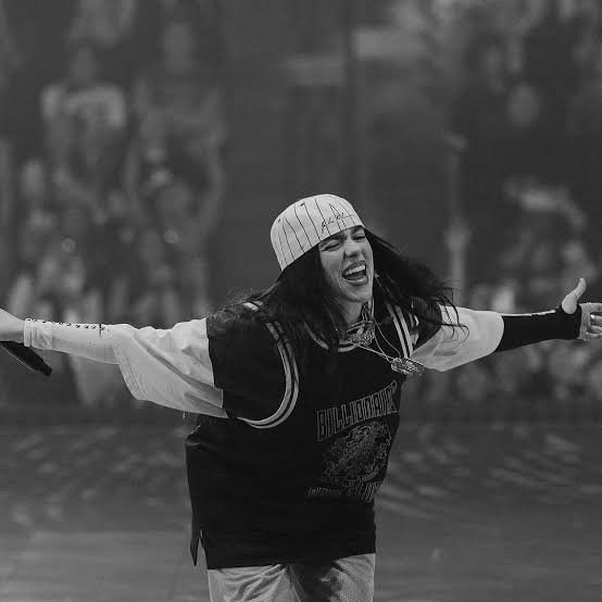 Blurry blurry billie eilish pfp